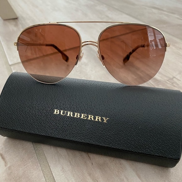 ❤️BURBERRY🔥 Aviator Sunglasses ☀️ - Picture 1 of 7
